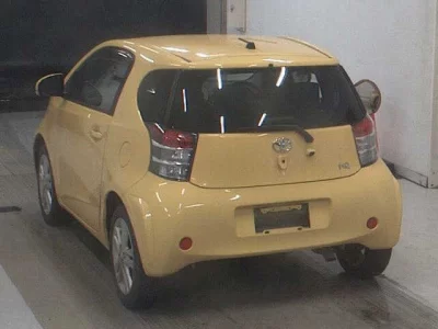 Toyota IQ  с аукциона в Японии