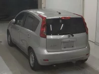 Nissan NOTE лот № 5811 оценка 4  с аукциона в Японии 1