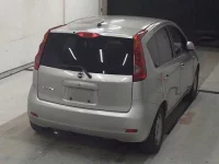 Nissan NOTE лот № 5811 оценка 4  с аукциона в Японии 3