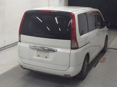 Nissan SERENA  с аукциона в Японии