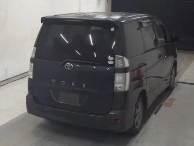 Toyota VOXY  с аукциона в Японии