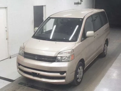 Toyota VOXY  с аукциона в Японии