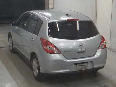 Nissan TIIDA