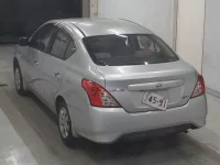 Nissan LATIO лот № 3143 оценка 3.5  с аукциона в Японии 1