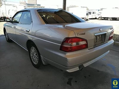 Nissan LAUREL