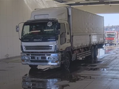 Isuzu GIGA