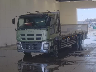 Isuzu GIGA