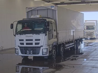 Isuzu GIGA