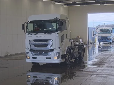 Isuzu GIGA