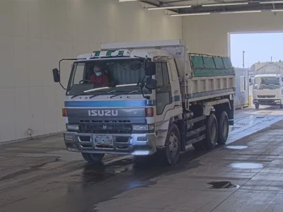 Isuzu GIGA
