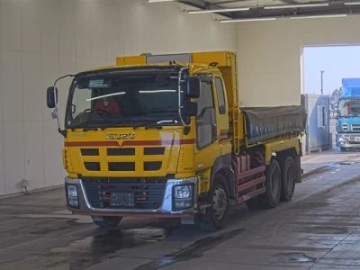 Isuzu GIGA