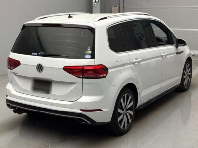 Volkswagen GOLF TOURAN