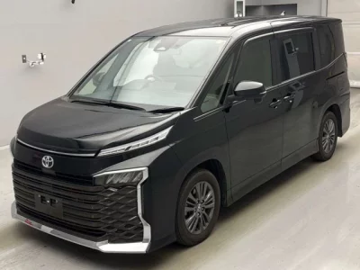 Toyota VOXY  с аукциона в Японии