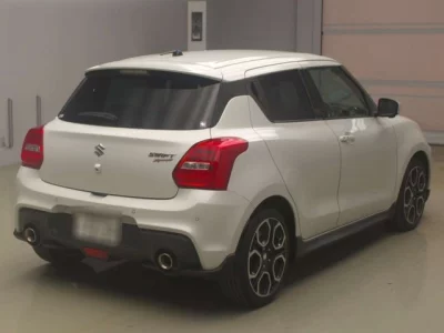 Suzuki SWIFT  с аукциона в Японии