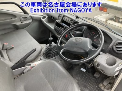 Toyota DYNA  с аукциона в Японии