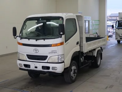 Toyota DYNA  с аукциона в Японии