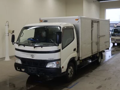 Toyota DYNA  с аукциона в Японии