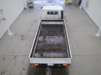 Toyota DYNA лот № 15017 оценка 3.5  с аукциона в Японии 2