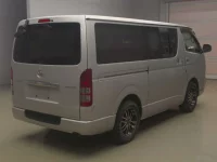 Toyota HIACE VAN лот № 80069 оценка R  с аукциона в Японии 1