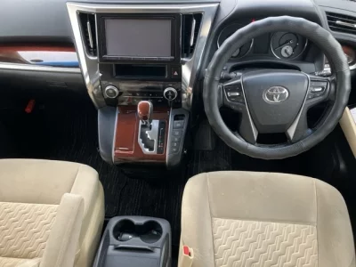 Toyota VELLFIRE  с аукциона в Японии