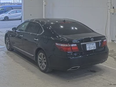 Lexus LS