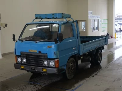 Mazda TITAN  с аукциона в Японии