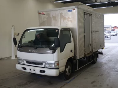 Isuzu ELF
