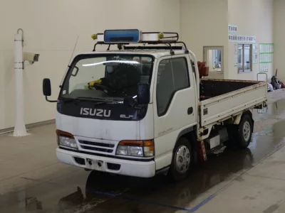 Isuzu ELF