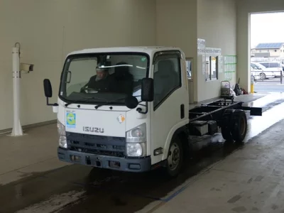 Isuzu ELF