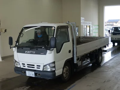Isuzu ELF