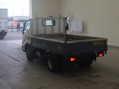 Hino DUTRO  с аукциона в Японии