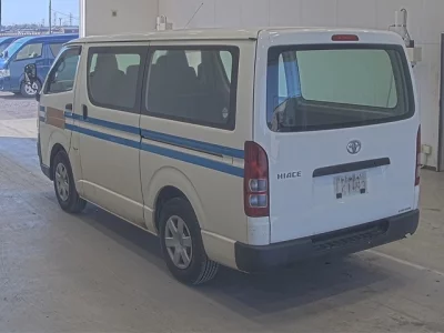 Toyota HIACE VAN  с аукциона в Японии