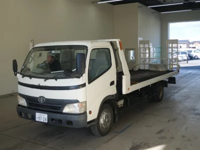 Toyota DYNA  с аукциона в Японии