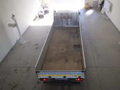 Toyota DYNA  с аукциона в Японии