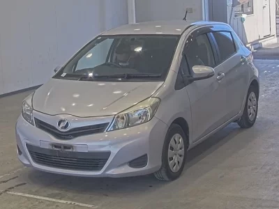 Toyota VITZ  с аукциона в Японии