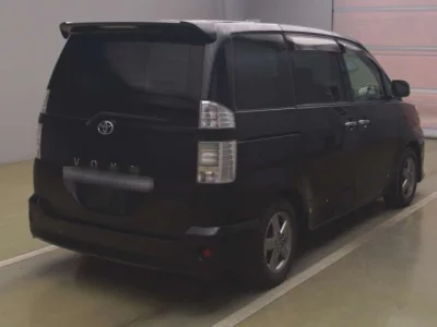 Toyota VOXY  с аукциона в Японии