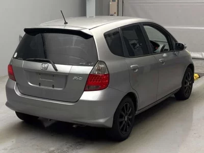 Honda FIT  с аукциона в Японии