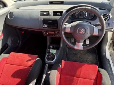 Suzuki SWIFT  с аукциона в Японии