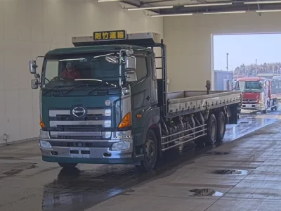 Hino TRUCK
