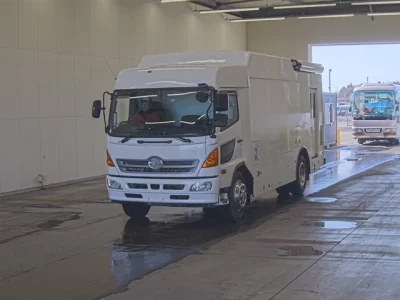Hino TRUCK