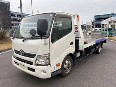 Toyota DYNA  с аукциона в Японии