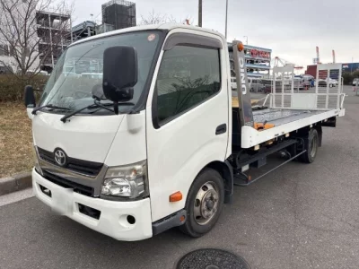 Toyota DYNA  с аукциона в Японии