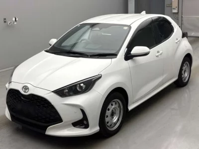 Toyota YARIS  с аукциона в Японии