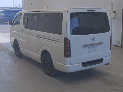 Toyota HIACE VAN  с аукциона в Японии