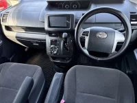 Toyota VOXY лот № 20218 оценка 3.5  с аукциона в Японии 3