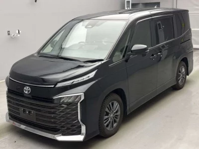 Toyota VOXY  с аукциона в Японии