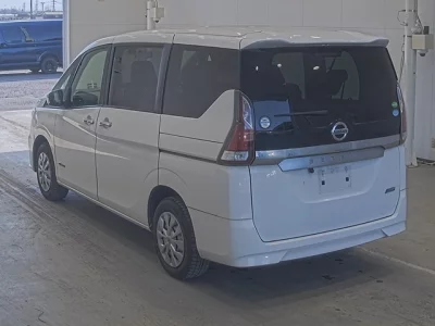 Nissan SERENA  с аукциона в Японии