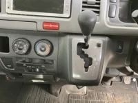 Toyota HIACE VAN лот № 20433 оценка RB  с аукциона в Японии 4