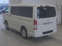 Toyota HIACE VAN лот № 20438 оценка RB  с аукциона в Японии 1
