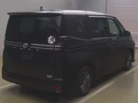 Toyota VOXY лот № 72105 оценка 4  с аукциона в Японии 1